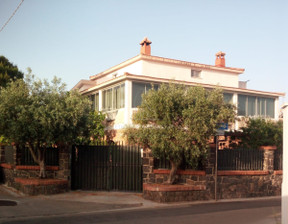 Dom na sprzedaż, Włochy Capoterra Vicino Al Mare, 399 000 euro (1 703 730 zł), 500 m2, 558104