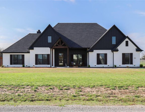 Dom na sprzedaż, Usa Weatherford 109 Stafford Trail, 685 000 dolar (2 774 250 zł), 243,03 m2, 97015124