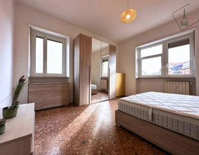 Kawalerka do wynajęcia, Włochy Turin Via Renato Martorelli, 599 dolar (2404 zł), 80 m2, 100674749