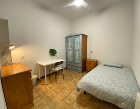 Kawalerka do wynajęcia, Hiszpania Madrid Calle del Carmen, 558 dolar (2160 zł), 140 m2, 97742007