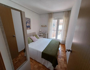 Kawalerka do wynajęcia, Hiszpania Madrid Calle de Maseda, 542 dolar (2216 zł), 140 m2, 93899338