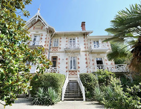 Dom na sprzedaż, Francja Arcachon, 2 926 152 dolar (11 967 960 zł), 300 m2, 99946255