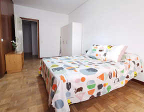 Kawalerka do wynajęcia, Hiszpania Madrid Calle de Francisco Silvela, 650 dolar (2716 zł), 200 m2, 90226129