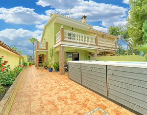 Dom na sprzedaż, Hiszpania Marbella, 780 008 dolar (3 143 434 zł), 333 m2, 81807570