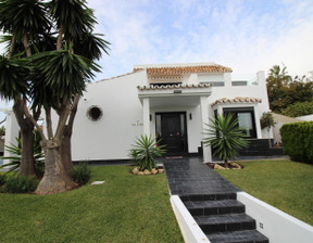 Dom na sprzedaż, Hiszpania Calahonda, 979 166 dolar (3 857 912 zł), 233 m2, 89623188