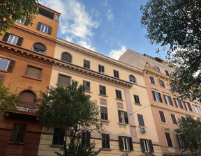 Mieszkanie na sprzedaż, Włochy Roma Via Francesco Caracciolo, 562 256 dolar (2 215 289 zł), 100 m2, 91700553