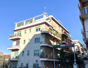 Mieszkanie na sprzedaż, Włochy Roma Via Giovanni Torrecremata,, 323 363 dolar (1 290 218 zł), 73 m2, 95348207