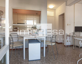 Mieszkanie na sprzedaż, Włochy Jesolo piazza nember,, 216 669 dolar (864 509 zł), 47 m2, 95406183
