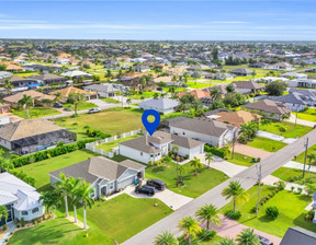 Dom na sprzedaż, Usa Cape Coral 3621 1st Terrace, 489 000 dolar (2 044 020 zł), 179 m2, 100610729