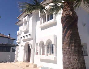 Dom na sprzedaż, Hiszpania Marbella Marbella - Puerto Banus, 1 270 833 dolar (5 197 708 zł), 281 m2, 102029028