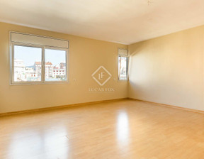 Mieszkanie na sprzedaż, Hiszpania Barcelona, 1 001 727 dolar (4 097 064 zł), 150 m2, 99207241