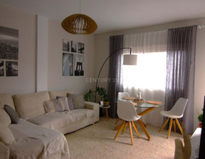 Mieszkanie na sprzedaż, Hiszpania Santa Cruz De Tenerife, 180 809 dolar (723 234 zł), 77 m2, 96058565