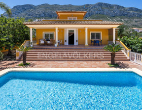 Dom na sprzedaż, Hiszpania Denia, 736 675 dolar (2 968 799 zł), 336 m2, 89989149